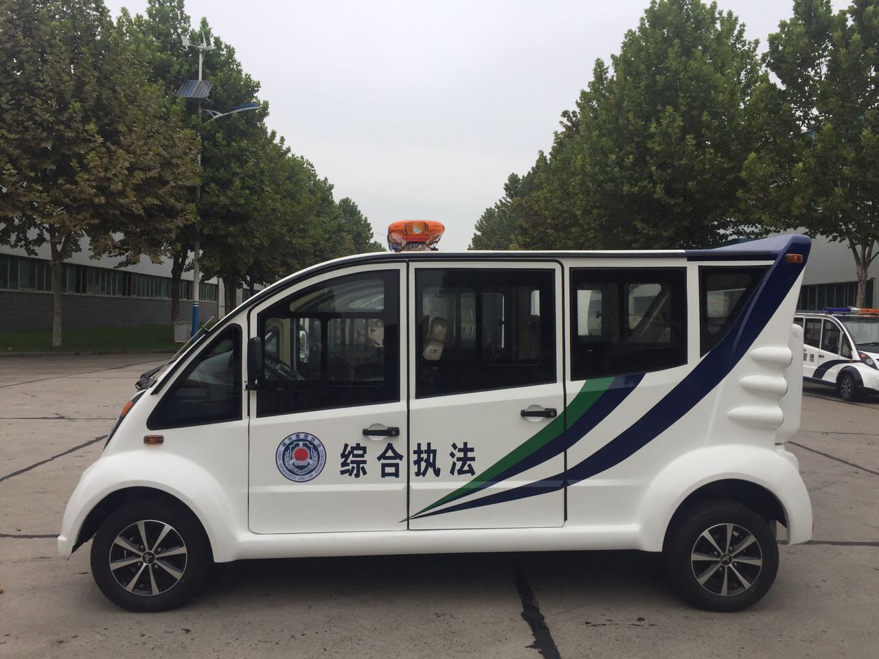 【共創(chuàng)和諧家園】 河南南陽電動巡邏車發(fā)車(圖3)