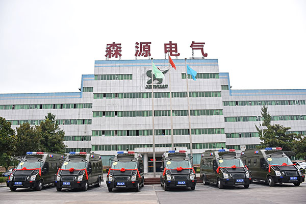走在反恐維穩(wěn)第一線  新疆哈密市采購輕裝甲實戰(zhàn)運(yùn)兵車(圖1)