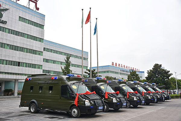 走在反恐維穩(wěn)第一線  新疆哈密市采購輕裝甲實戰(zhàn)運(yùn)兵車(圖2)