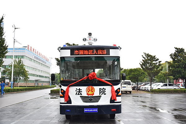 讓法庭走入群眾  河北保定移動法庭發(fā)車(圖1)
