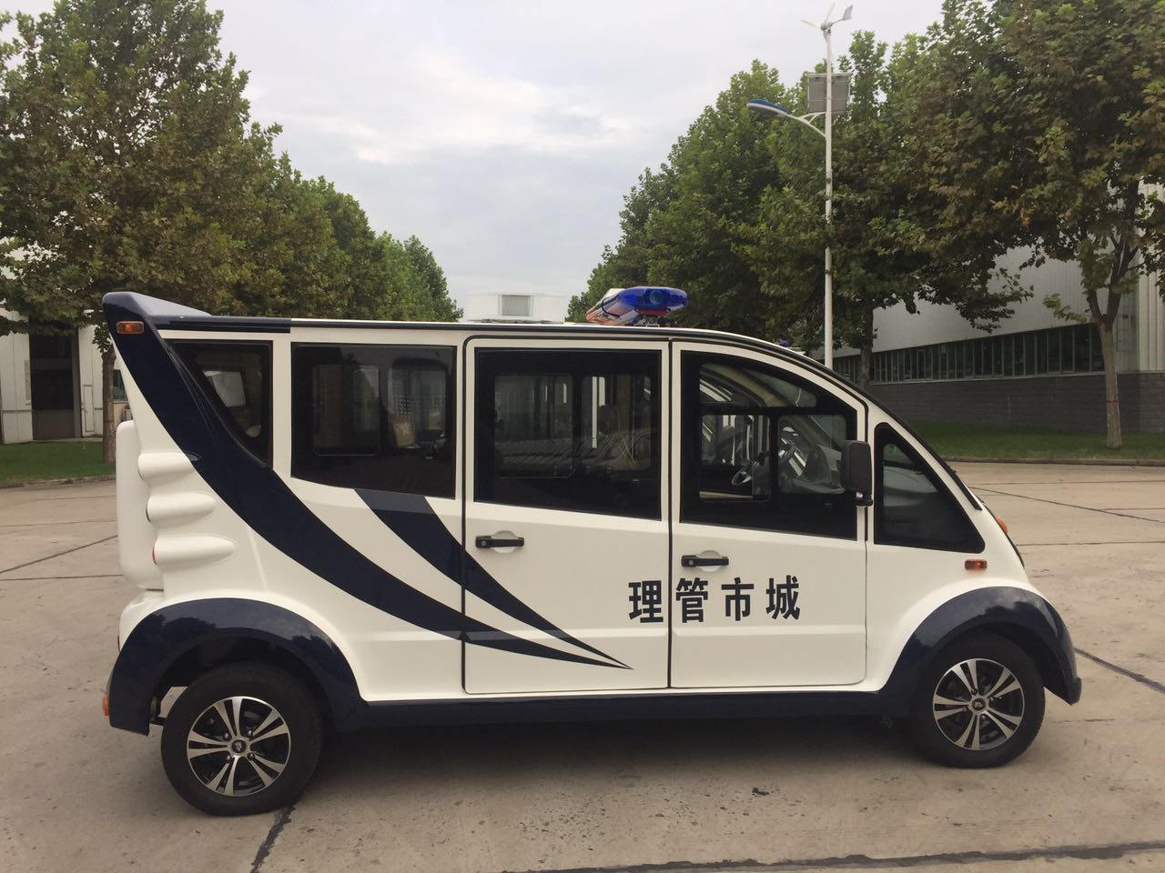 安陽(yáng)內(nèi)黃電動(dòng)巡邏車發(fā)車(圖3)