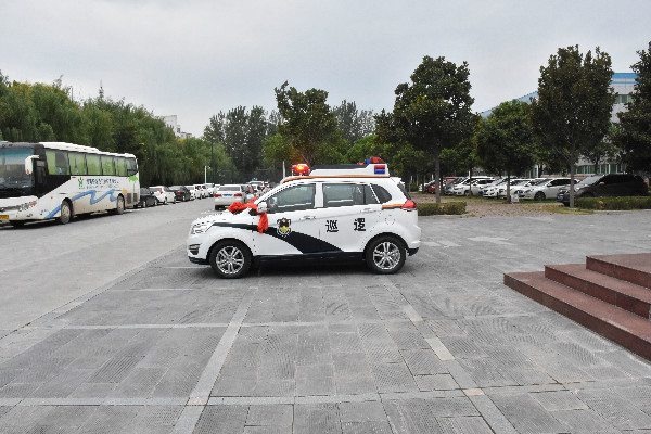 駐馬店泌陽(yáng)縣電動(dòng)巡邏車發(fā)車(圖4)