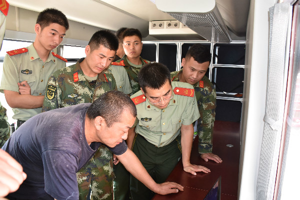 “消防宣傳戰(zhàn)士”整裝待發(fā)  焦作消防支隊舉行消防宣傳車發(fā)放儀式(圖9)