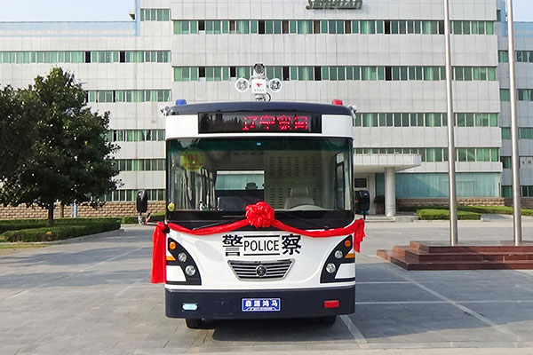 遼寧寬甸縣移動警務(wù)室發(fā)車(圖1)
