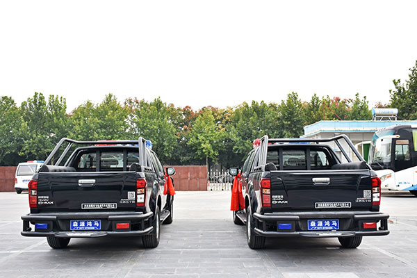南陽南召縣武裝巡邏車發(fā)車(圖7)
