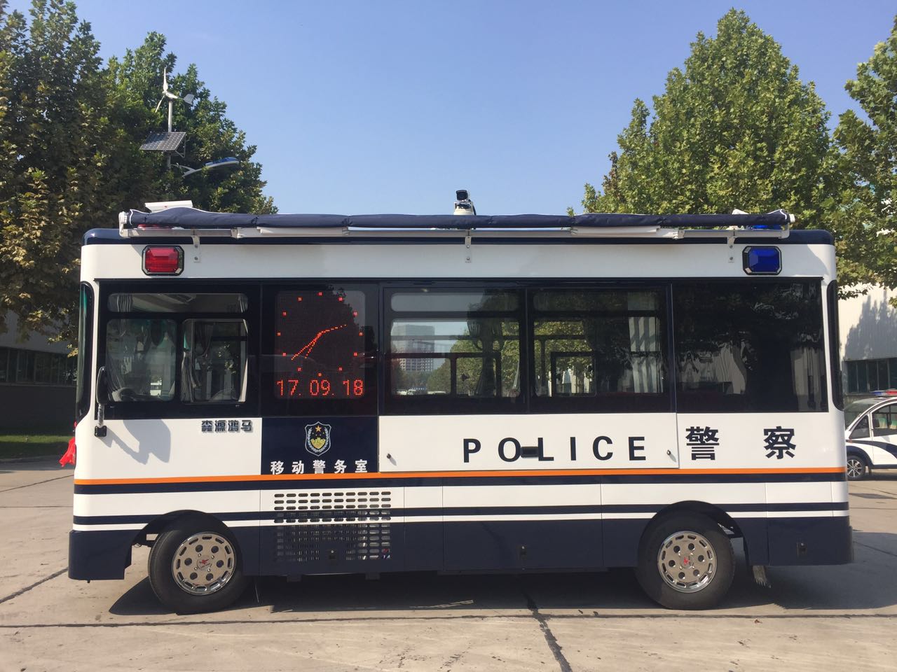河南魯山縣公安局通過(guò)公安部警采中心采購(gòu)移動(dòng)警務(wù)室(圖3)