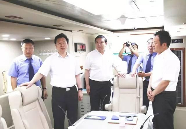 草原檢察直通車(chē)護(hù)航一帶一路(圖2) 草原檢察直通車(chē)護(hù)航一帶一路(圖2)