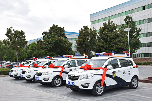 湖南芷江縣SUV電動巡邏車發(fā)車(圖3)