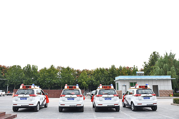 湖南芷江縣SUV電動巡邏車發(fā)車(圖7)