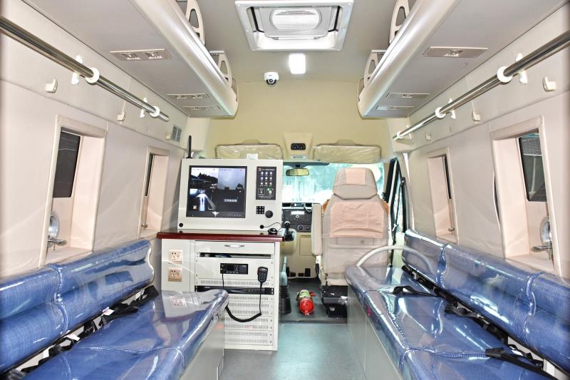 新疆哈密市第二批輕裝甲實(shí)戰(zhàn)運(yùn)兵車列裝上崗(圖8)