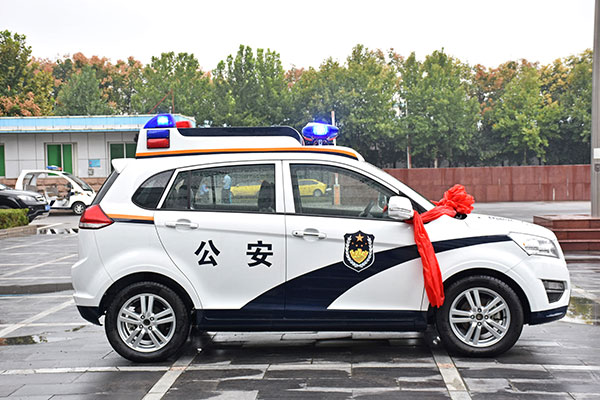 鄭州市采購(gòu)SUV電動(dòng)巡邏車(圖4)