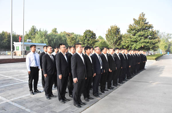 森源鴻馬召開九月總結(jié)暨十月學(xué)習(xí)動(dòng)員大會(huì)(圖2)