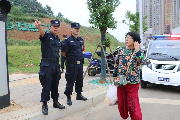 國慶出游全國美景各不相同，但您身邊始終有這樣一道“風(fēng)警線”......(圖5)