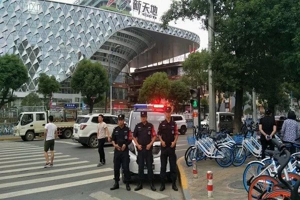 國慶出游全國美景各不相同，但您身邊始終有這樣一道“風(fēng)警線”......(圖4)