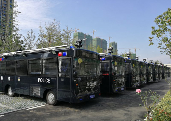 快看！警燈閃爍、特警武警蜀黎聯(lián)勤武裝巡邏(圖2)