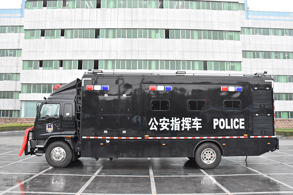 護(hù)航十九大 鴻馬在行動(dòng)——海南定安通過公安部警采中心采購十米通訊指揮車(圖4)