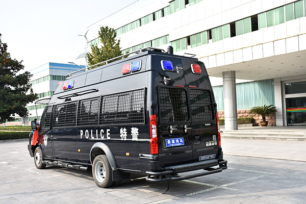 南陽內(nèi)鄉(xiāng)縣采購防暴運(yùn)兵車(圖5)