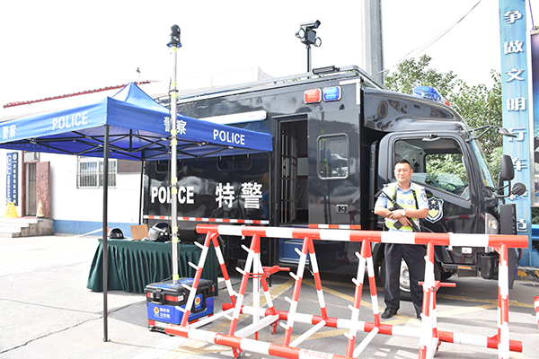 裝備快訊?森源鴻馬重磅推出治安卡口拒馬裝備車(圖13) 裝備快訊?森源鴻馬重磅推出治安卡口拒馬裝備車(圖13)