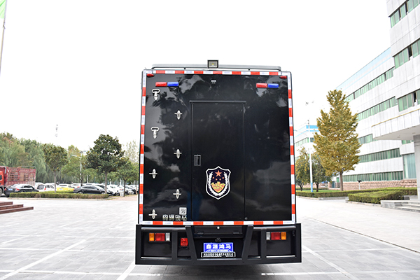 裝備快訊||裝備運(yùn)輸車列裝廣西北海——以車代庫 可裝載80套裝備