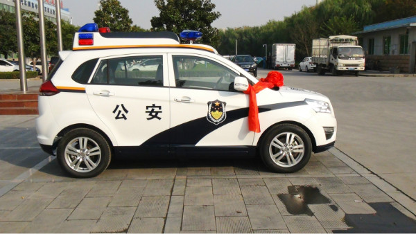 【維護(hù)社會治安  保護(hù)百姓安全】鄭州市豐產(chǎn)路分局SUV電動巡邏車發(fā)車(圖4)