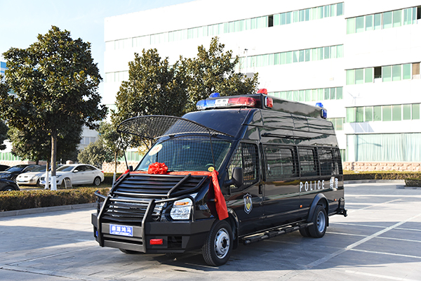 焦作孟州市采購防暴運(yùn)兵車(圖3)