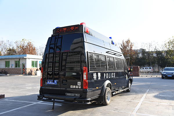 焦作孟州市采購防暴運(yùn)兵車(圖5)