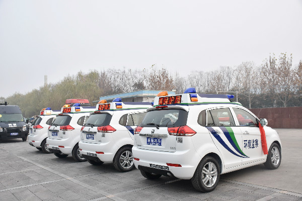 蘭考縣環(huán)保局采購SUV電動(dòng)執(zhí)法車(圖6) 蘭考縣環(huán)保局采購SUV電動(dòng)執(zhí)法車(圖6)
