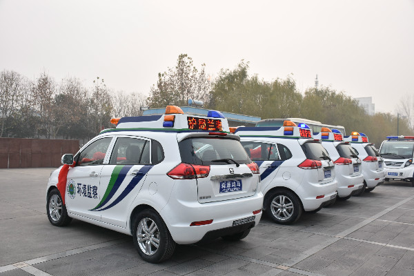 蘭考縣環(huán)保局采購SUV電動(dòng)執(zhí)法車(圖5) 蘭考縣環(huán)保局采購SUV電動(dòng)執(zhí)法車(圖5)