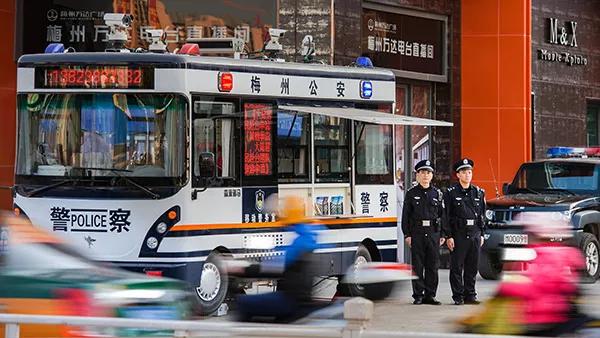 逛個街的功夫就把證給辦了，這到底怎么回事呢？(圖1)