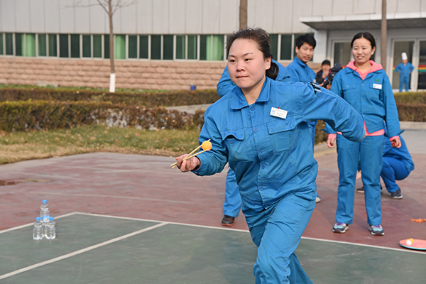 凝心聚力 趣味十足——森源鴻馬舉行2017年職工運(yùn)動會(圖15) 凝心聚力 趣味十足——森源鴻馬舉行2017年職工運(yùn)動會(圖15)