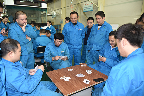 凝心聚力 趣味十足——森源鴻馬舉行2017年職工運(yùn)動會(圖22) 凝心聚力 趣味十足——森源鴻馬舉行2017年職工運(yùn)動會(圖22)