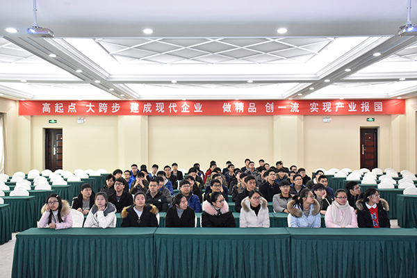 “產(chǎn)、學(xué)、研”融通發(fā)展——河南工程學(xué)院師生蒞臨森源鴻馬參觀學(xué)習(xí)(圖8)
