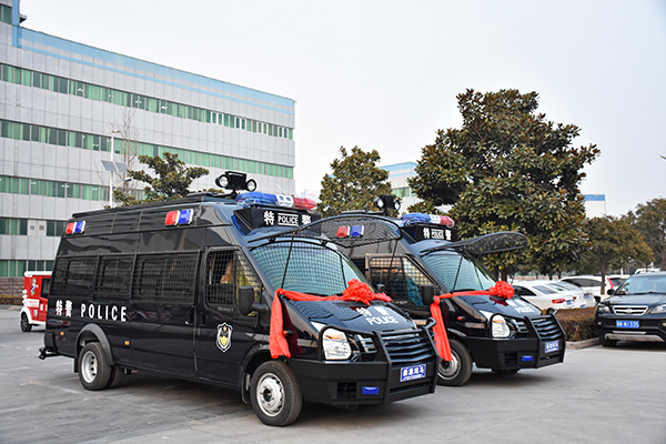 新疆昌吉州采購防暴運兵車(圖2) 新疆昌吉州采購防暴運兵車(圖2)