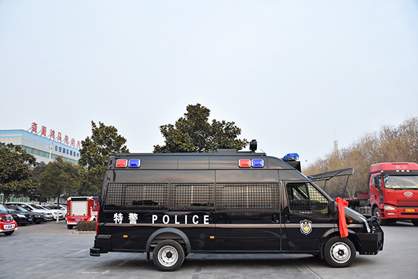 新疆昌吉州采購防暴運兵車(圖4) 新疆昌吉州采購防暴運兵車(圖4)