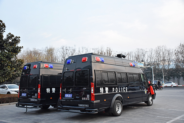 新疆昌吉州采購防暴運兵車(圖5) 新疆昌吉州采購防暴運兵車(圖5)