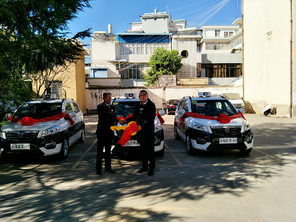 云南彌渡縣市監(jiān)局SUV電動巡邏車列裝上崗(圖2)