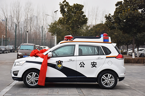 河南鶴壁淇縣采購(gòu)SUV電動(dòng)巡邏車(圖3)