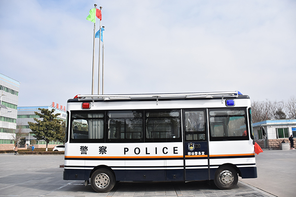 內(nèi)蒙古公安廳移動警務(wù)室發(fā)車?? 讓警察辦公智能化(圖3) 內(nèi)蒙古公安廳移動警務(wù)室發(fā)車?? 讓警察辦公智能化(圖3)
