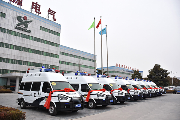 青海公安廳通過(guò)公安部警采中心采購(gòu)8臺(tái)反恐突擊車(圖4)