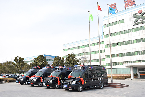 山東龍口市公安局采購4臺防暴運兵車(圖3)
