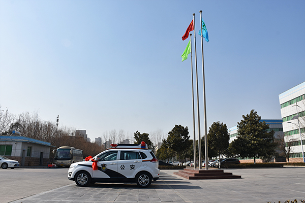 山東濟(jì)寧市通過(guò)公安部警采中心采購(gòu)8臺(tái)SUV電動(dòng)巡邏車(圖4)