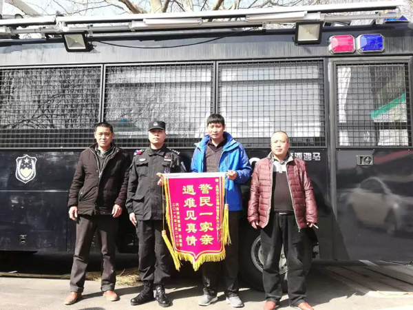 安徽阜陽||警民一家親，遇難見真情(圖1)