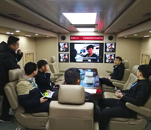 展會(huì)聚焦//森源鴻馬新能源專用車亮相第六屆國(guó)際新能源汽車展(圖7) 展會(huì)聚焦//森源鴻馬新能源專用車亮相第六屆國(guó)際新能源汽車展(圖7)