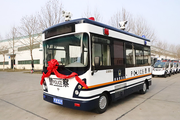 兩會安保系列報道（十一）鄭州市公安局移動警務室發(fā)車(圖2)