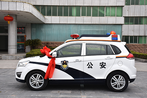 山東濟(jì)寧市通過(guò)公安部警采中心采購(gòu)SUV電動(dòng)巡邏車(圖3)