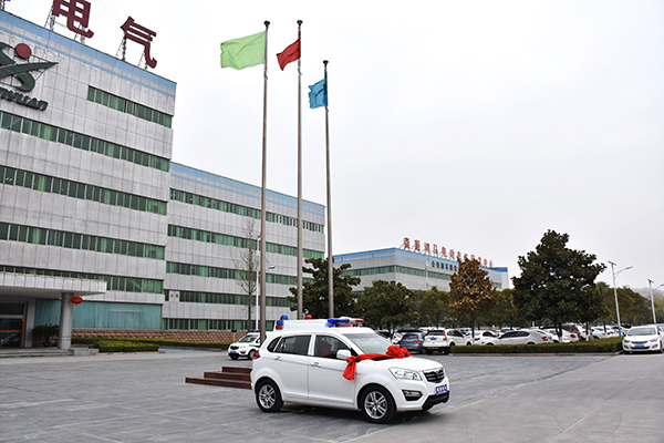 蘭考縣采購(gòu)SUV電動(dòng)巡邏車(chē)(圖3)