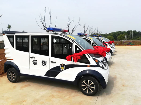 江西都昌縣采購(gòu)的電動(dòng)巡邏車“上任”(圖3)