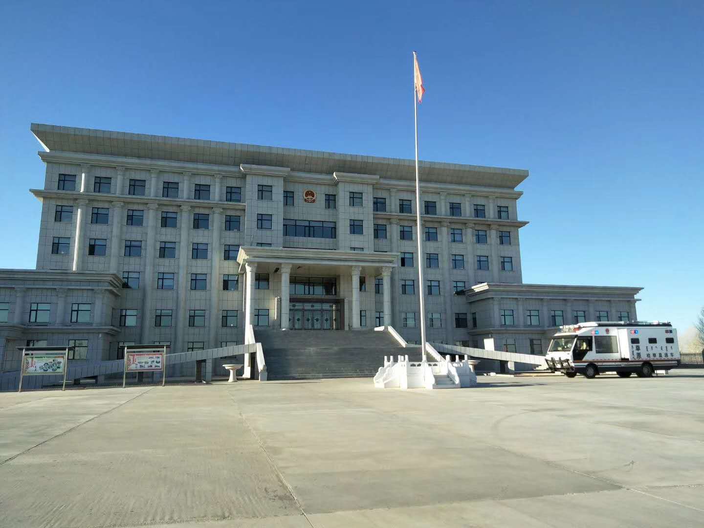 新左旗檢察院“草原檢察直通車”投入使用 駛進基層開展公益訴訟宣傳(圖6)