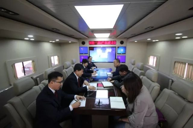 新左旗檢察院“草原檢察直通車”投入使用 駛進基層開展公益訴訟宣傳(圖2)