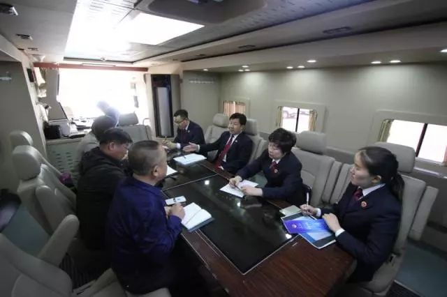 新左旗檢察院“草原檢察直通車”投入使用 駛進基層開展公益訴訟宣傳(圖5)
